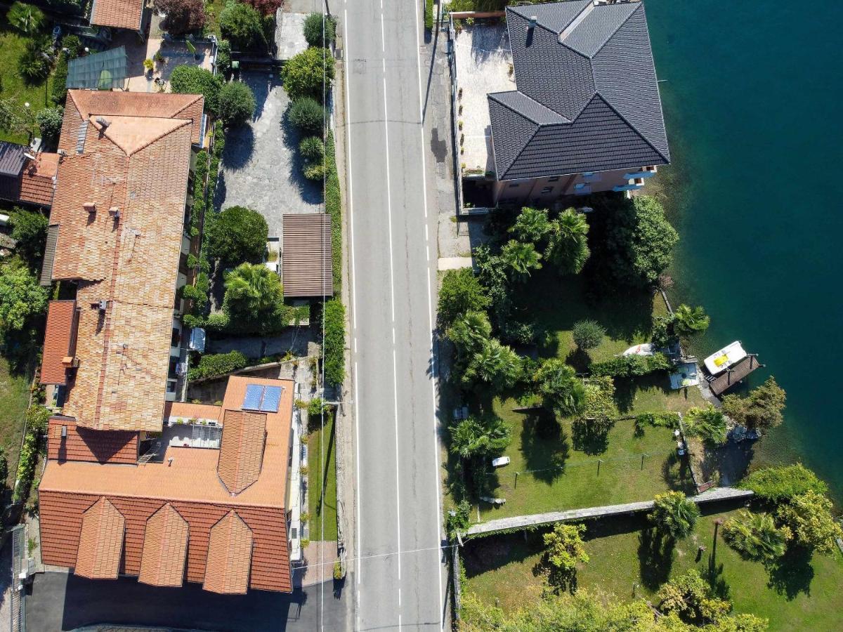 Il Glicine Appartamento Con Darsena Privata A Lago Pettenasco Exterior foto