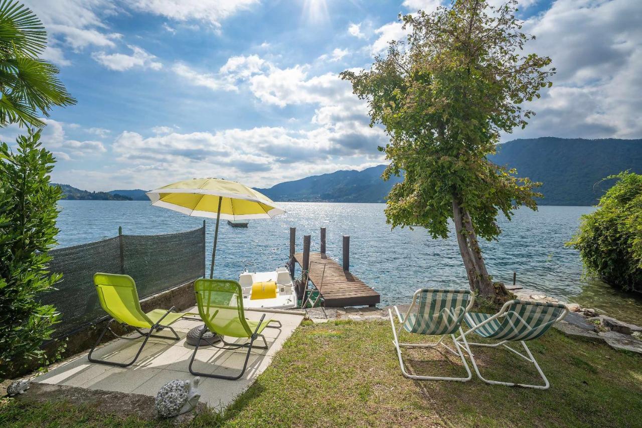 Il Glicine Appartamento Con Darsena Privata A Lago Pettenasco Exterior foto